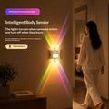 16-värinen RGB-LED-yövalo liiketunnistimella - valon heijastus ylös/alas