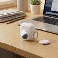 AirPods 5/4/AirTag 2-in-1 -silikonikotelo karabiinilla – valkoinen