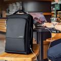 Mark Ryden MR9533 -muunneltava kannettavan tietokoneen reppu - 15.6" - musta