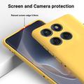 Motorola Moto G77 Power Nestemäinen silikonikotelo käsihihnalla - Keltainen