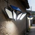 YY-22226 4-lamppuinen LED-aurinkovalaisin, jossa on PIR-liiketunnistin - 800 lumenia