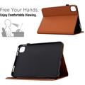 iPad Air 11 2026/iPad Pro 11 2022/iPad Air 2022 Butterfly Smart Folio -kotelo korttipaikoilla - ruskea